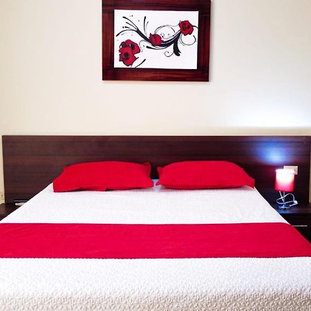 Hotel Pikeiro Blue Manta Ngoại thất bức ảnh
