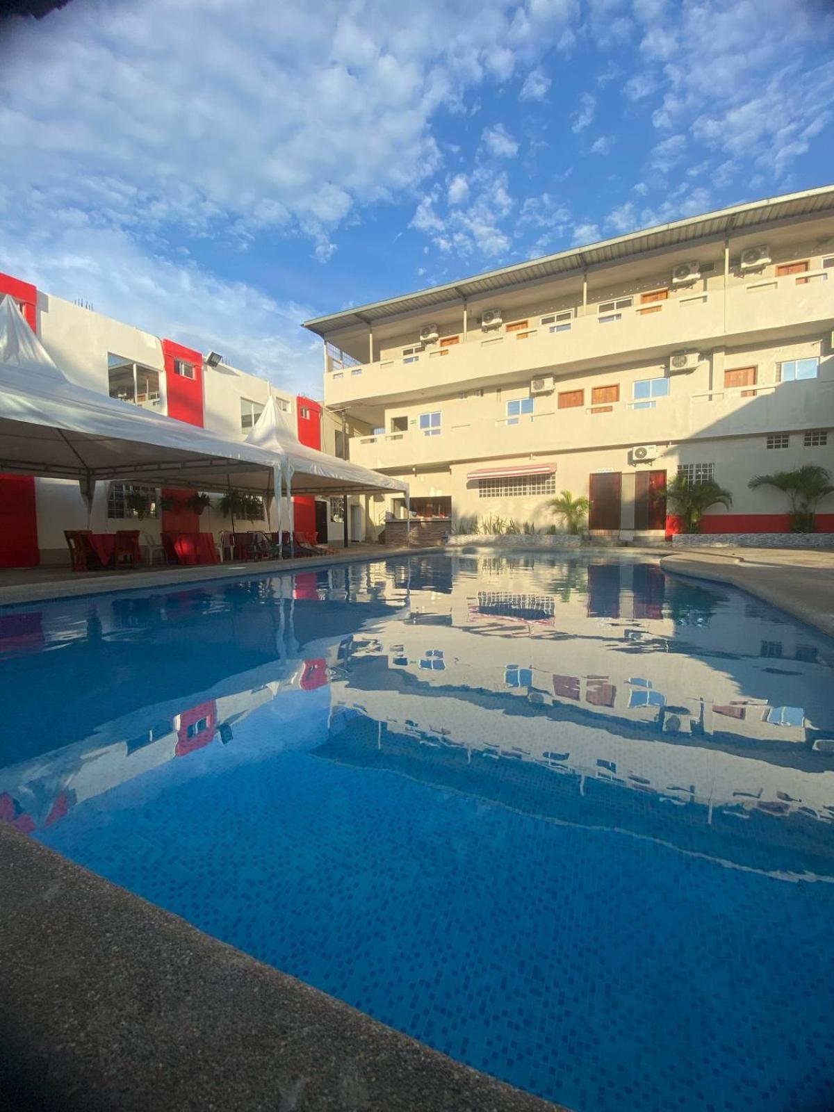 Hotel Pikeiro Blue Manta Ngoại thất bức ảnh