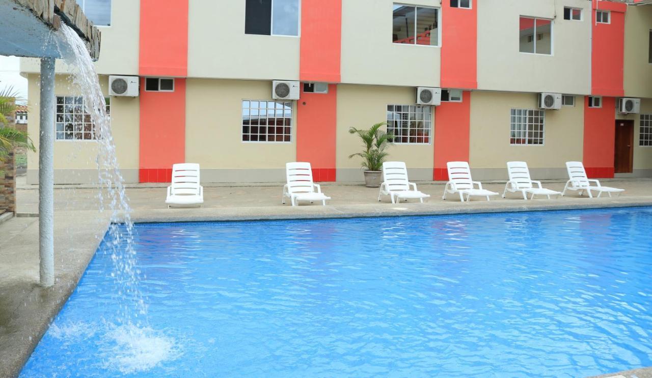 Hotel Pikeiro Blue Manta Ngoại thất bức ảnh